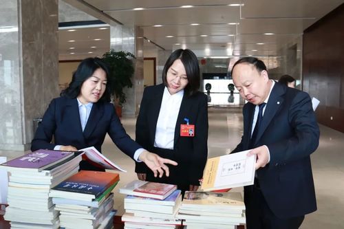 神木市圖書館開展2023年兩會信息咨詢服務(wù)，助力公眾了解政策動(dòng)態(tài)